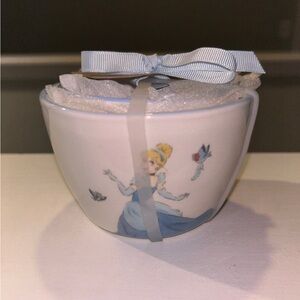 NWT Rae Dunn Disney Princess Cinderella measuring cups / bowls